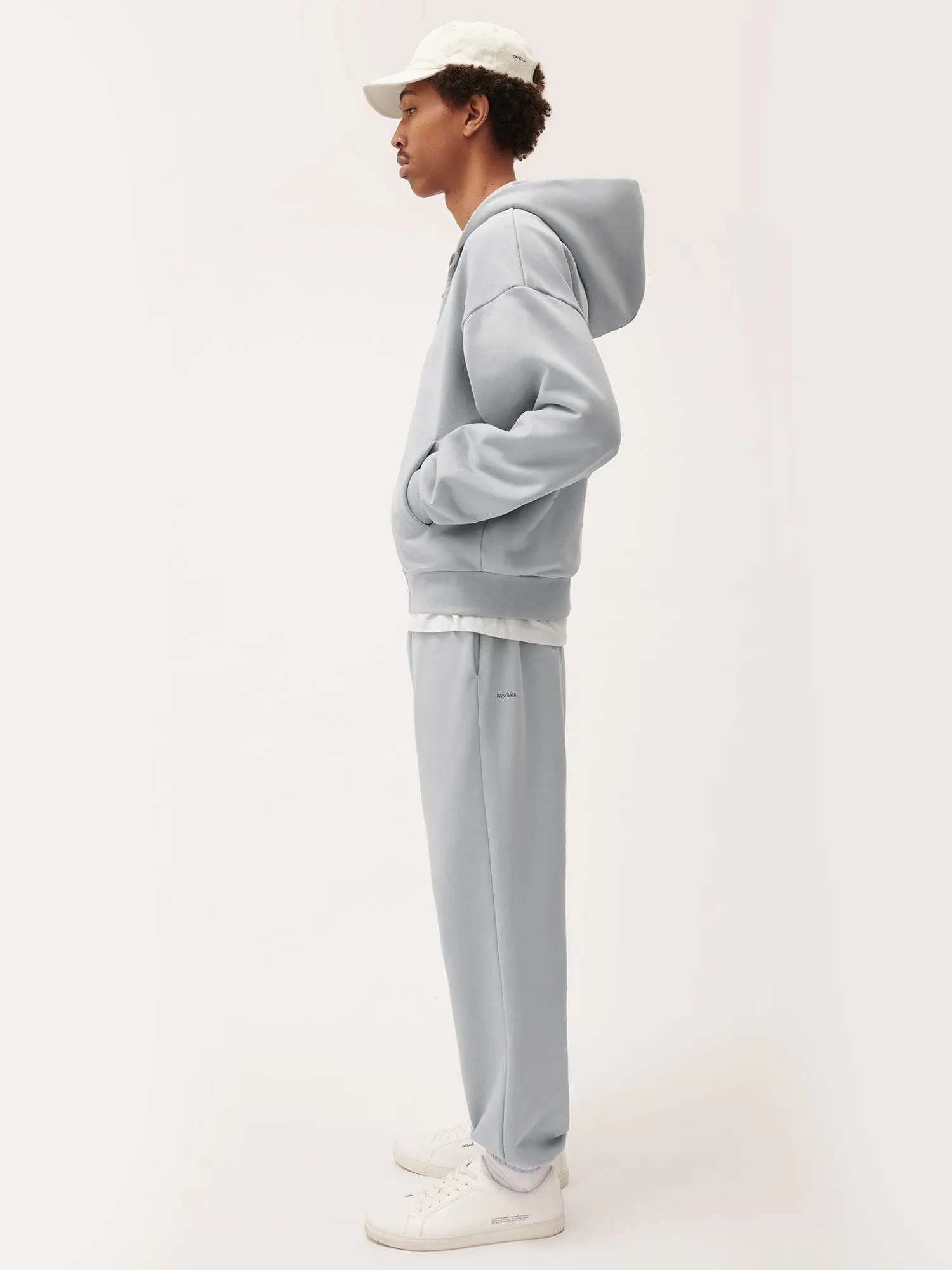 Mens Natural Dye Track Pantsmidnight fog grey